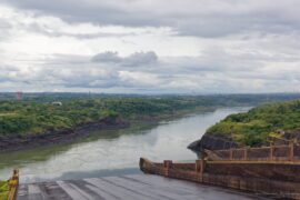 Itaipu Staudamm
