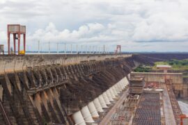 Itaipu Staudamm