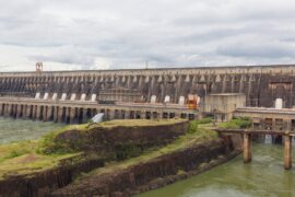 Itaipu Staudamm